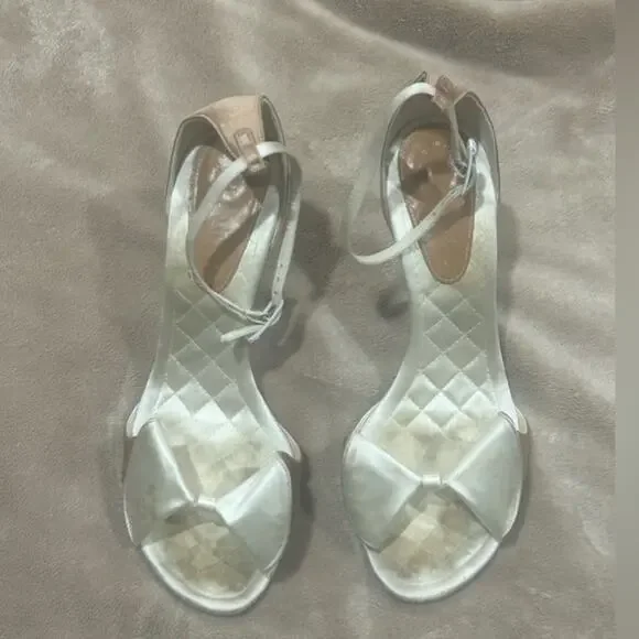 Chanel silk tuxedo heels 39.5 - Picture 1 of 1